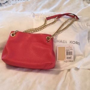 Michael Kors Leather Jet Set Chain Messenger NWOT ATTACHED